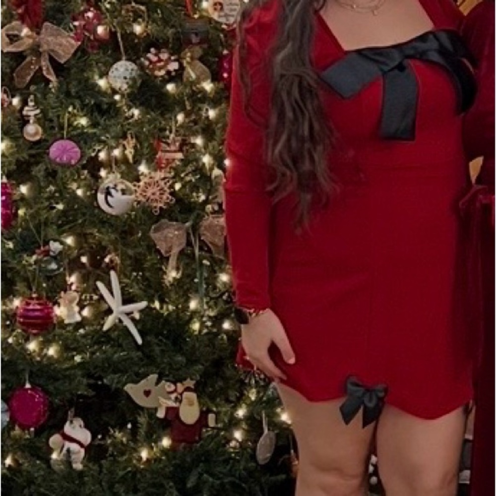 Elegant Red Mini Dress with Bow Detail